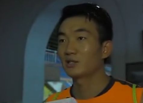 粉嫩白丝jk被啪国产在线