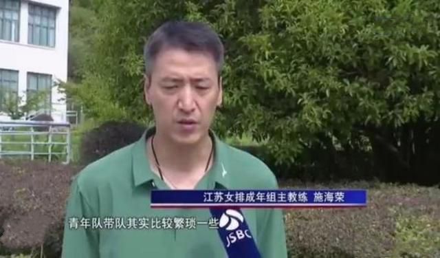 练歌厅：火辣的女人们