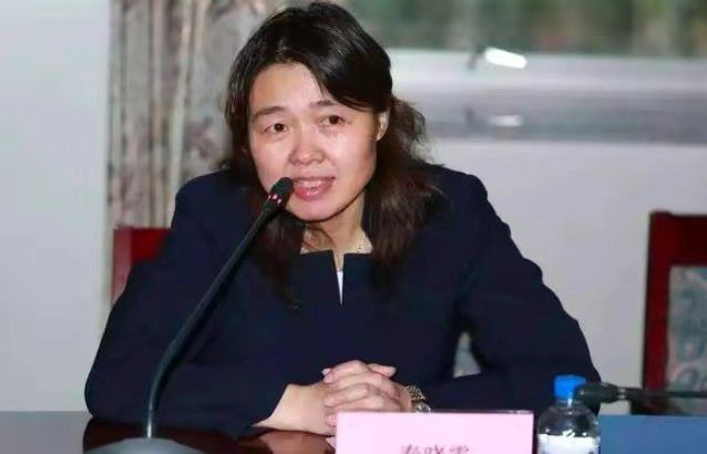 大胸美女操